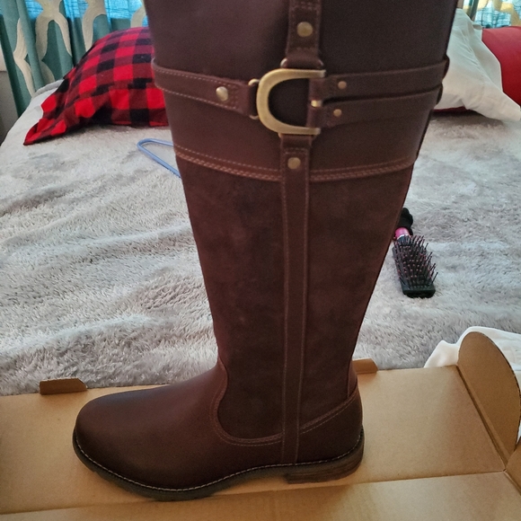 Ariat knew boots - Picture 2 of 3